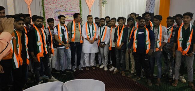 Betul Congress News : आधा सैकड़ा से अधिक युवाओं ने कांग्रेस पार्टी का दामन थामा