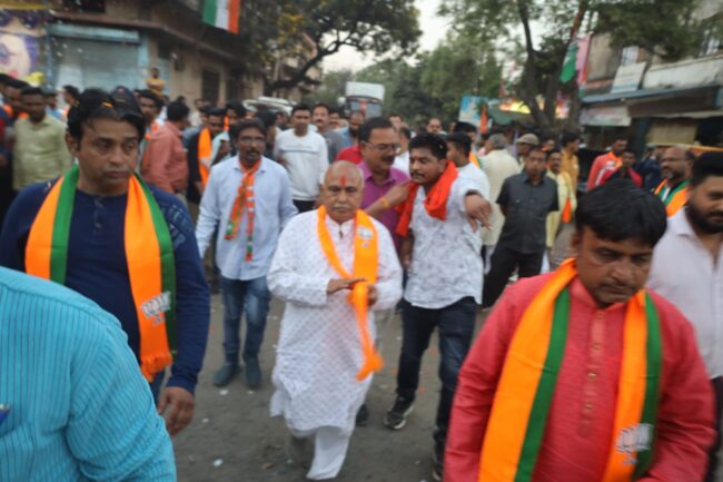 Betul BJP News : हेमंत ने गंज मार्केट में जनसंपर्क कर व्यापारियो से मांगा आशीर्वाद