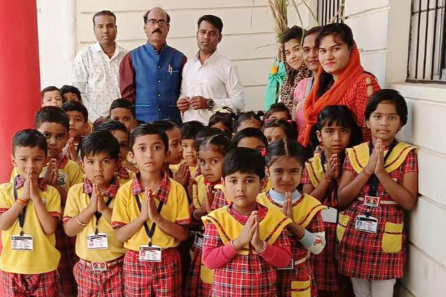 Betul Little Champ School : लिटिल चैम्प स्कूल में मनाया तुलसी विवाह