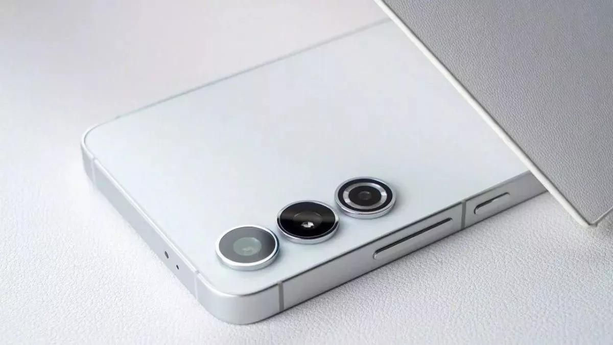 Samsung Galaxy S24 Ultra : iPhone की लंका लगाने जल्द लॉन्च होगा Samsung का यह नए टाइटेनियम डिजाइन वाला फोन, 200-मेगापिक्सल के साथ मिलेंगे झकाश फीचर्स