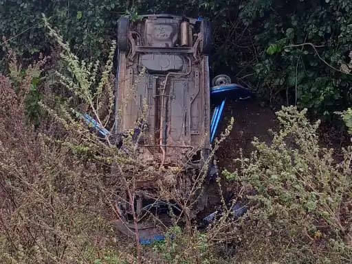 Betul Highway Accident : बैतूल में कोहरे के कारण खाई में गिरी कार, पुलिस को खबर नहीं, घायलों को भोपाल भेजा