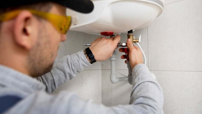 Geyser Tips : Geyser चलाते समय इन चीजों का रखे ध्यान, लापरवाही बन सकती है हादसे की कारण