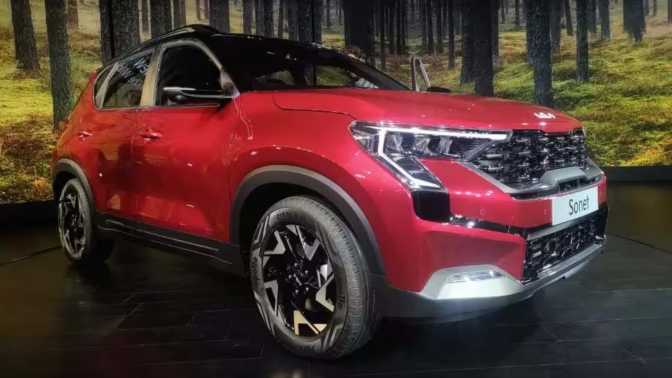 Kia Sonet Facelift : किआ ने भारत में लॉन्च की सिर्फ 7.99 लाख रुपए की ये दमदार कार, फीचर्स जान करेगा खरीदने का मन