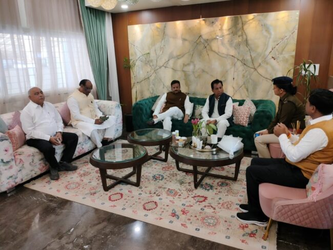 Betul Today News : उप मुख्यमंत्री श्री राजेन्द्र शुक्ल से कलेक्टर ने की सौजन्य भेंट