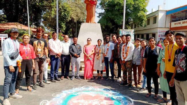 Betul News : जेएच कालेज के माइम दल ने जिले का नाम राष्ट्रीय स्तर पर किया गौरवान्वित