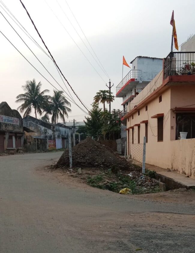 Betul News : सड़क किनारे सरकारी जमीन पर अतिक्रमण, बेखबर प्रशासन