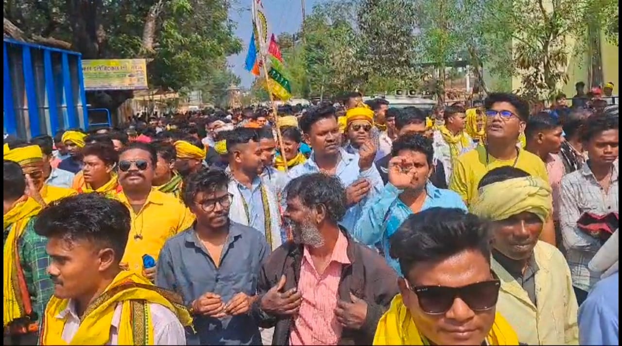 Betul News : आदिवासी अत्याचार पर हमलावर हुआ सर्व आदिवासी समाज, जनसभा में सांसद के खिलाफ फूटा आक्रोश