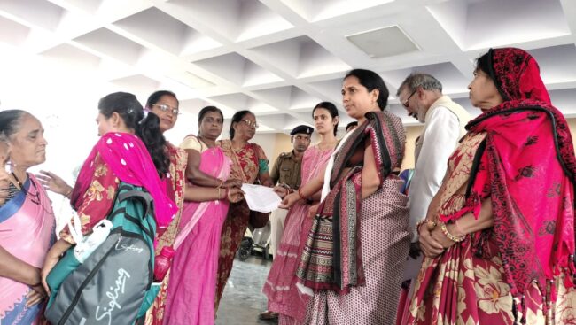 Betul Samachar : रैली निकालकर कलेक्टर, महिला एवं बाल विकास अधिकारी को सौंपा ज्ञापन