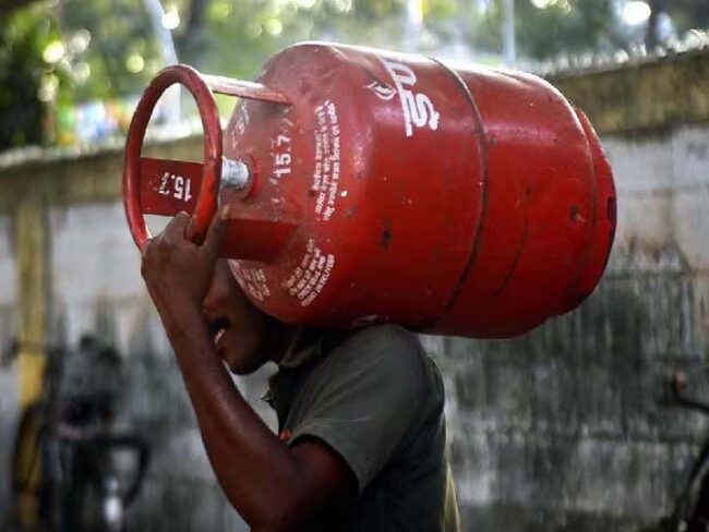 LPG Subsidy : LPG सिलेंडर पर सब्सिडी मिल रही है या नहीं? घर बैठे करें चेक