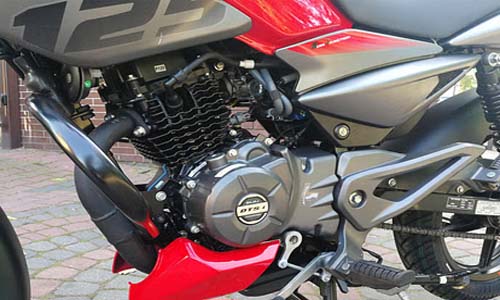 Bajaj Pulsar NS125 : नए लुक में लॉन्च हुई Pulsar NS125, मिला पहले से ज्यादा पावरफुल इंजन, मात्र इतनी है कीमत