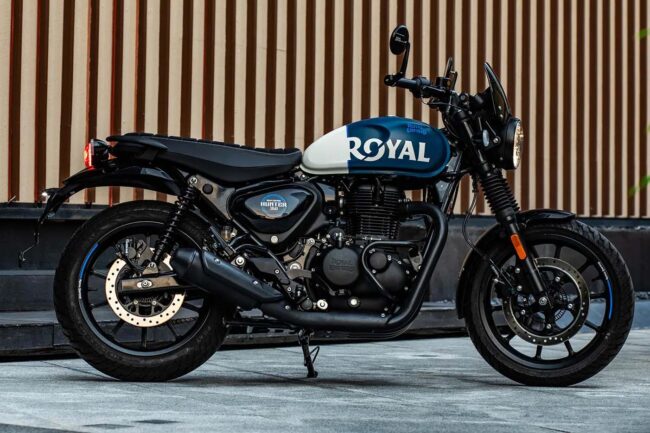 Royal Enfield Hunter 350 : सिर्फ 25 हजार में घर लाए Hunter 350, धांसू लुक के साथ मिलेंगे ये फिचर्स, जानें डिटेल्स