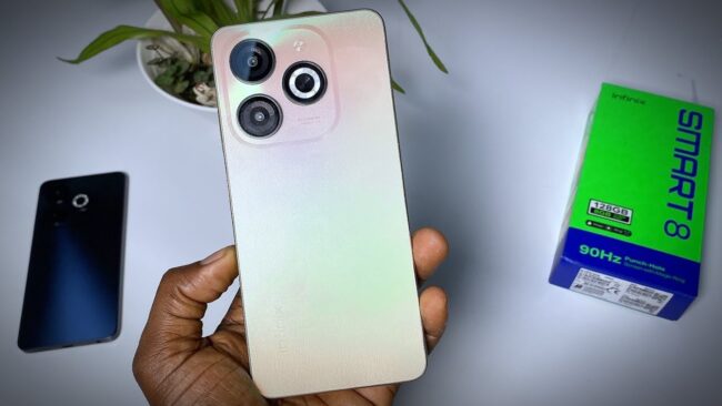 Infinix Smart 8 : 8GB रैम और 50MP कैमरे के साथ आ रहा धांसू Smart 8 फोन, कीमत होगी 8 हजार से भी कम