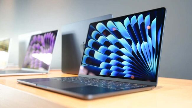 MacBook Air M2 : खुशखबरी! Apple के शानदार Laptop पर मिल रहा 20 हजार का बंफर Discount, जल्द उठाएं ऑफर का लाभ