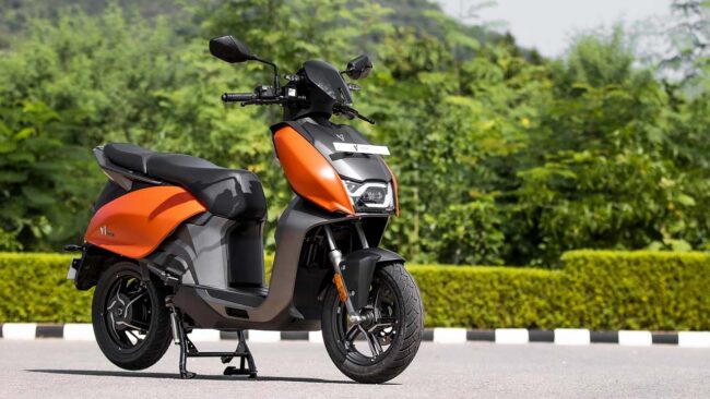 Hero Vida V1 Plus : सस्ता हुआ Hero का ये इलेक्ट्रिक स्कूटर, मिलेंगी 100 किमी की टॉप रेंज, मात्र देने होंगे इतने रूपये