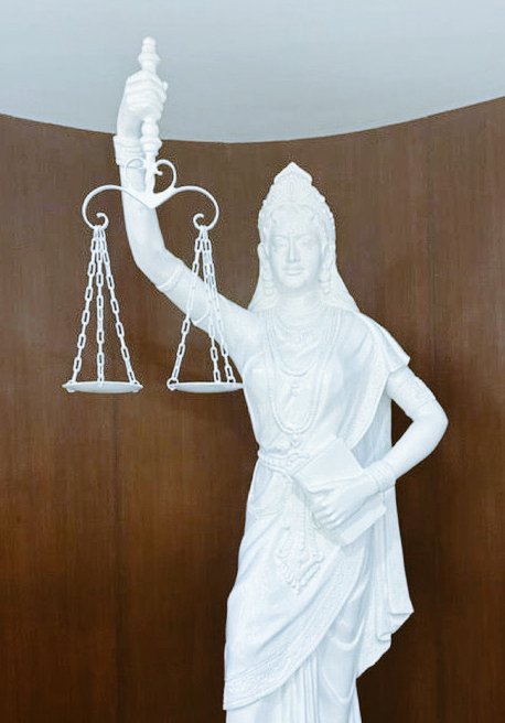 New Justice Statue: पुरानी मूर्ति से हटाए गए प्रतीक