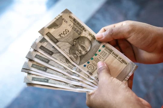 MP Advance Salary: दीपावली से पहले सरकारी कर्मचारियों को मिलेगी एडवांस सैलरी?