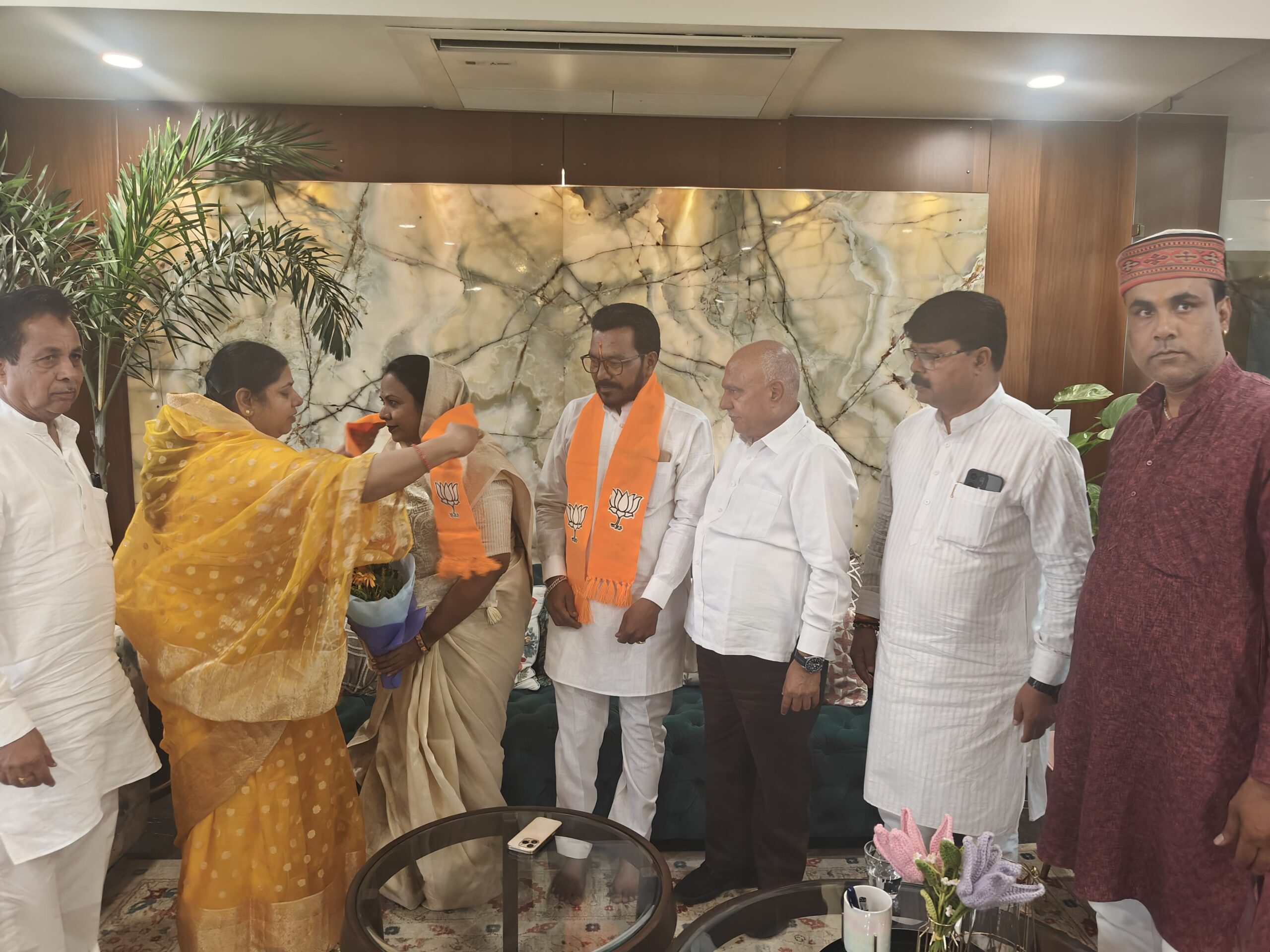 Neetu Parmar Bjp Return