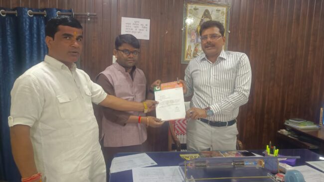 Chhindwara News : पातालेश्वर मोक्षधाम की व्यवस्था सुधार हेतु पार्षद संदीपसिंह चौहान आये आगे, निगम अधिकारियों से की सुधार की मांग