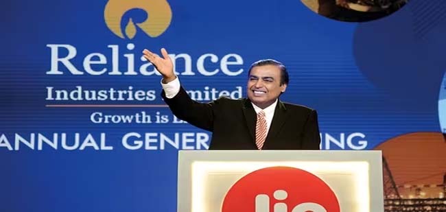Reliance Mega Deal : मीडिया और एंटरटेनमेंट की दुनिया में तहलका मचाएंगे मुकेश अंबानी, जानिए मेगा डील का पूरा प्लान