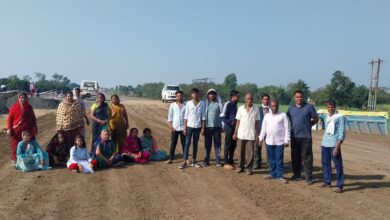Betul Today News : सर्विस रोड नहीं बनने से परेशान ग्रामीणों ने एसडीएम को सौंपा ज्ञापन