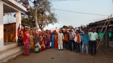 Betul News : गांव में शराब पीने पर 5000 रूपये जुर्माने के साथ होगी चप्‍पलों से पिटाई, सूचना देने पर मिलेंगे 1000 रूपये