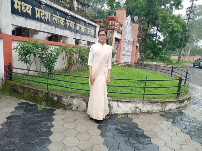 Betul News : पूनम मानकर बनी आबकारी उपनिरीक्षक