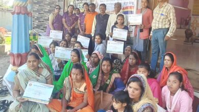 Betul News : सिलाई प्रशिक्षण के पश्चात प्रमाण पत्र किए वितरित