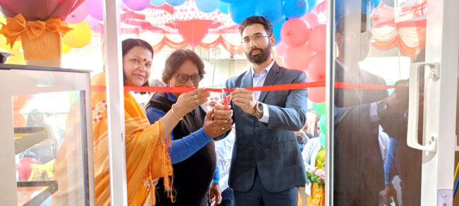 Betul Today News : रेन्बो चाकलेट शॉप का कलेक्टर ने किया शुभारंभ