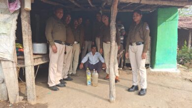 Betul News : आबकारी विभाग की बड़ी कार्यवाही, 25 लीटर महुआ की नष्ट