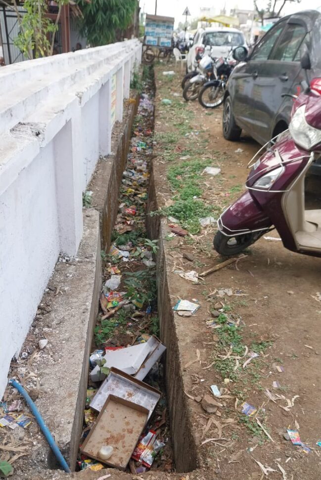 Mohkhed Today News : स्वछता अभियान को तहसील प्रशासन लगा रहा पलीता