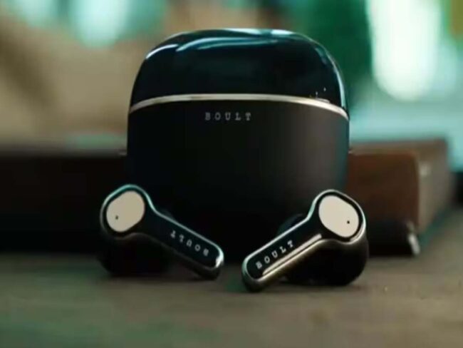 Boult TWS Z40 Ultra : AI फीचर के साथ लॉन्च हुआ शानदार Earbuds, मिलेगा 100 घंटे का प्ले-टाइम , कीमत 2000 से कम 