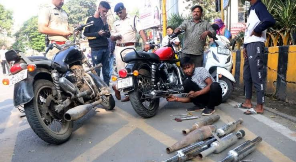 Indore Traffic Police Action